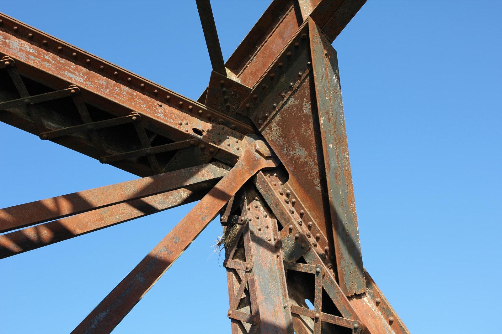 Upper angle connection